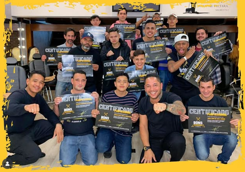 Turma de alunos certificados